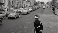 Quand les bouchons n’étaient pas encore vécus comme une épreuve : sur la Nationale 7, partir en vacances était déjà une aventure avant d’arriver
