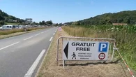 "C'est le surtourisme qui tue" : polémique autour d'un projet de parking géant à Étretat