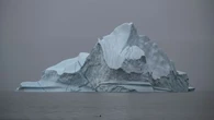 Groenland : la glace a fondu 17 fois plus vite que la moyenne en mai, alerte un réseau scientifique