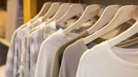 Vêtements : l’affichage environnemental bientôt déployé