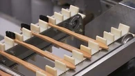 VIDÉO - Les brosses à dents en bambou sont-elles vraiment plus écologiques ?