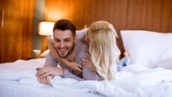 "Il faut parler de la sexualité comme on fait sa liste de courses" : les conseils d'un médecin sexologue pour libérer la parole et concilier amour et sexualité