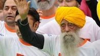 Le plus vieux marathonien du monde décède à 114 ans, fauché par une voiture