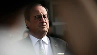 François Hollande candidat en 2027 ? L'ex-chef de l'État le dira "en décembre"