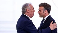 Emmanuel Macron et François Bayrou n'ont jamais été aussi peu populaires, selon un sondage