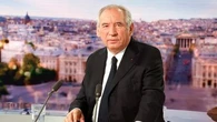 "Ils étaient en vacances" : les représentants de l'opposition réagissent aux explications de François Bayrou sur TF1