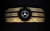 メルセデスベンツの主力SUV『GLC』、新型を9月に世界初公開へ