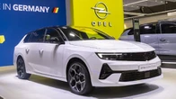 オペル『アストラワゴン』にハイブリッド、1200km以上を無給油走行可能…IAAモビリティ2025