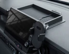 ホンダ『N-BOX』の運転席を収納力アップ！ 簡単設置の専用「ダッシュボードトレイ」発売
