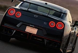 日産『GT-R』の生産終了発表に、SNSでは「史上最高の日本車」「心からありがとう」など止まぬ惜別の声