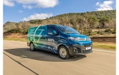 エンジン車をEVに改造、ステランティスが商用車向けキット発表