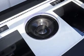 「単体サブウーファー」は手間がかかる…、にもかかわらず一番人気なのはなぜ？［低音を制する者はカーオーディオを制す］