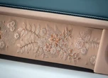 父親への贈り物に“16万針の刺繍”で飾ったロールスロイスを…世界に一台の『ファントム・ダンテル』公開