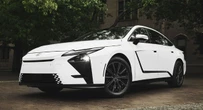 レクサス『ES』新型、第6世代ハイブリッド搭載「ES 350h」を米国設定…EVと並ぶ新たな選択肢に