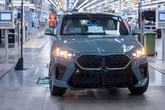 BMWの新車が工場内を完全自動運転、独レーゲンスブルク工場に導入