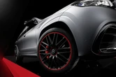 メルセデスAMG『GLE』と『GLS』に新開発「ハイテクシルバー」採用の限定車発売