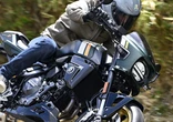 【スズキ GSX-8TT 試乗】デザインだけじゃない！クラッチもシフトも「男前」、乗ってわかるスズキの“筋の通し方”…伊丹孝裕