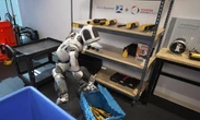 トヨタ、AI搭載ヒューマノイドロボット「アトラス」発表…全身を直接制御し手足を同等に扱う