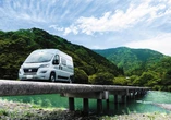 大人4名でも快適車中泊、新キャンピングカー『VANLIFE』、4月25日からレンタル可能に