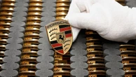 ポルシェ、2025年業績予想を下方修正…電動化の遅れと中国市場の需要減が影響