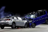 衝突試験、1回の費用はおいくら？ ホンダ栃木四輪開発センターで見学