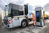 メルセデスベンツ、EVトラック交換部品に再生バッテリー設定…CO2を3分の1削減