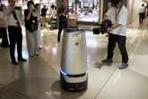 東京ミッドタウン八重洲で配送ロボット4台の本格運用を開始