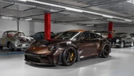 ポルシェ『911 GT3 RS』、特注の1台はマカダミアメタリック仕上げ…「Sonderwunsch」適用