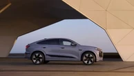 中国専用のロングホイールベースSUV、アウディ『Q6L e-tron』予約開始
