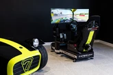 『セブン』を運転する興奮を仮想環境で、ケータハムがレーシングシミュレーター事業参入