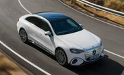 メルセデスベンツ『Cクラス』新型、約1060万円から欧州受注開始…航続762kmのEVに