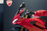 新型ドゥカティ『パニガーレV2S』日本上陸に「スイングアームアームすげー」「日本じゃ全力は使えない」など驚きの声