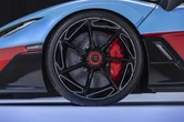 ランボルギーニの世界15台限定スーパーカー『Fenomeno Roadster』、ブリヂストン「POTENZA SPORT」新車装着