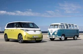 待望のVW『ID. Buzz』日本受注開始に「レトロでツートン可愛い」「900万円はキビシイ…」などSNSで反響