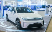 電子機器メーカーの台湾フォックスコン、新型電動SUV『モデルC』を米国初公開