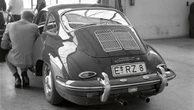 始まりはリアワイパー？ ポルシェ「唯一無二のスポーツカー」誕生の歴史