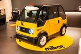 環境負荷低減の新内装素材、小型電動モビリティ「mibot」に採用…人とくるまのテクノロジー展 2025に出展