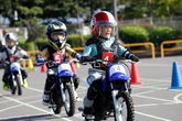 わが子が3時間で“一人前のライダー”に…未来のバイク好きを育てる「赤字事業」は、親子の絆を深める「感動体験」だった