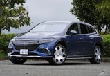 【メルセデスマイバッハ EQS SUV 新型試乗】結論、やはり運転席に座るクルマではない…中村孝仁