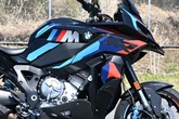 300万円台で手に入れられるホンモノの「M」、BMW『M 1000 XR』