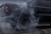 「HEMIエンジン復活はヤバい」5.7リットル V8エンジン搭載『ラム1500』発表に、日本のアメ車ファンも歓喜
