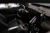 次期BMW『X5』の車内を激写！ メーターパネル廃止、全く新しいパノラミックiDriveディスプレイを搭載