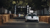 ポルシェは最新『911 GT3』が「グッドウッド2025」の主役に、市販車からレーシングカーまで一堂に