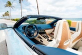 パームビーチの美しさをオープンカーに凝縮、アストンマーティンの“特注“モデルがすごい