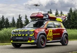 まるでエヴァンゲリオン!?「ルノー4」が救急車両に変身、移動指令センターとして活躍へ