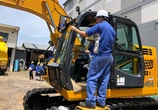 ショベルカーの試乗体験も、中学生向け職場体験学習開催…建設機械メーカーの加藤製作所