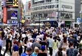 1～9月の訪日客、最速3000万人超、円安追い風で消費額も過去最高7兆円迫る［新聞ウォッチ］