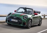 MINI『JCWコンバーチブル』発表、4人乗り小型オープンスポーツという個性