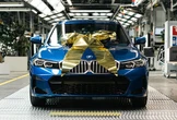 BMWグループ、電動車生産300万台達成…3シリーズPHEVがラインオフ