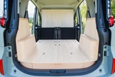 トヨタ『シエンタ』専用の車中泊キット、3列シート7人乗り用が新登場…YURT